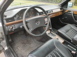 Mercedes w124 coupe 300ce 1988 (13)